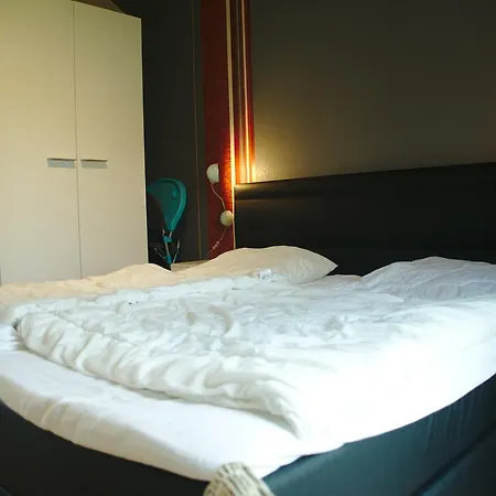 Ferienhaus Bungalowhälfte Waterkant *