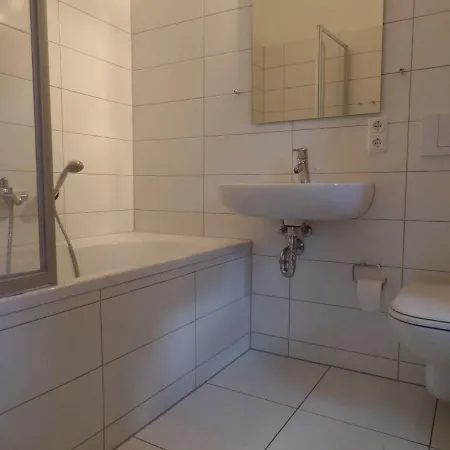 Bungalowhälfte Waterkant Ferienhaus *